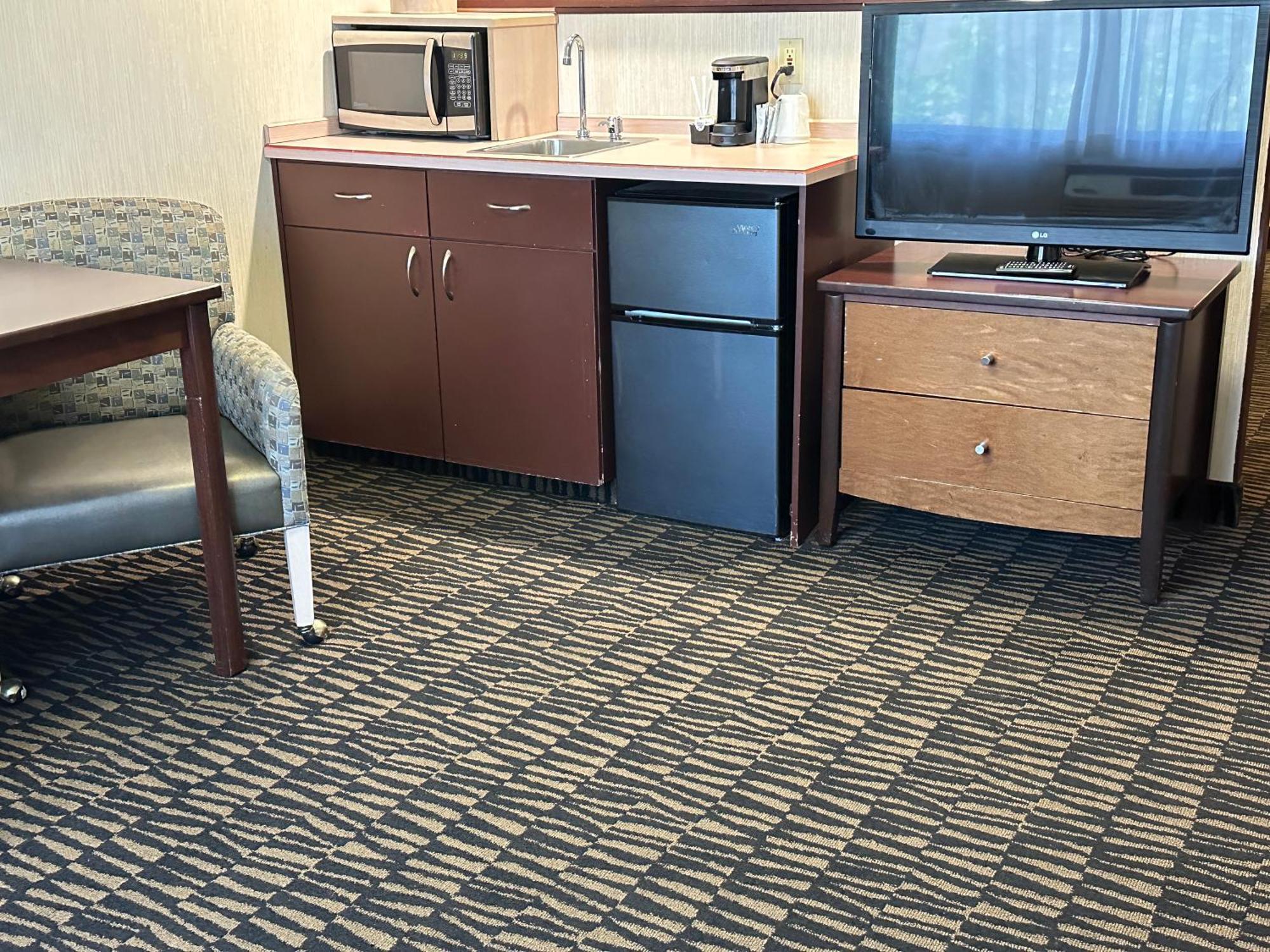 Sojourn Suites Portland Airport Eksteriør billede